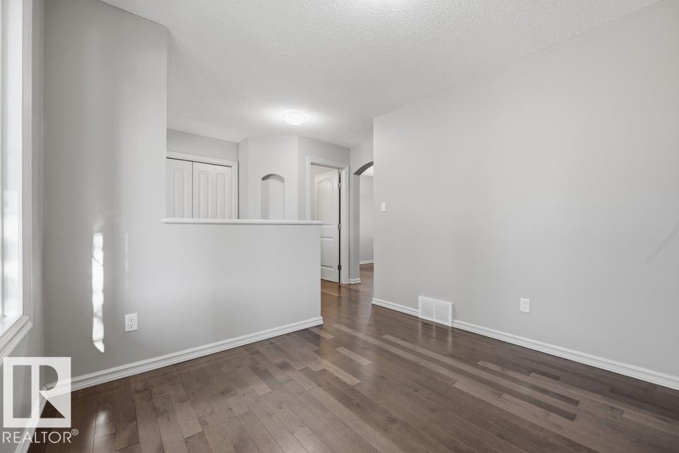 1526 35B AV NW - 8