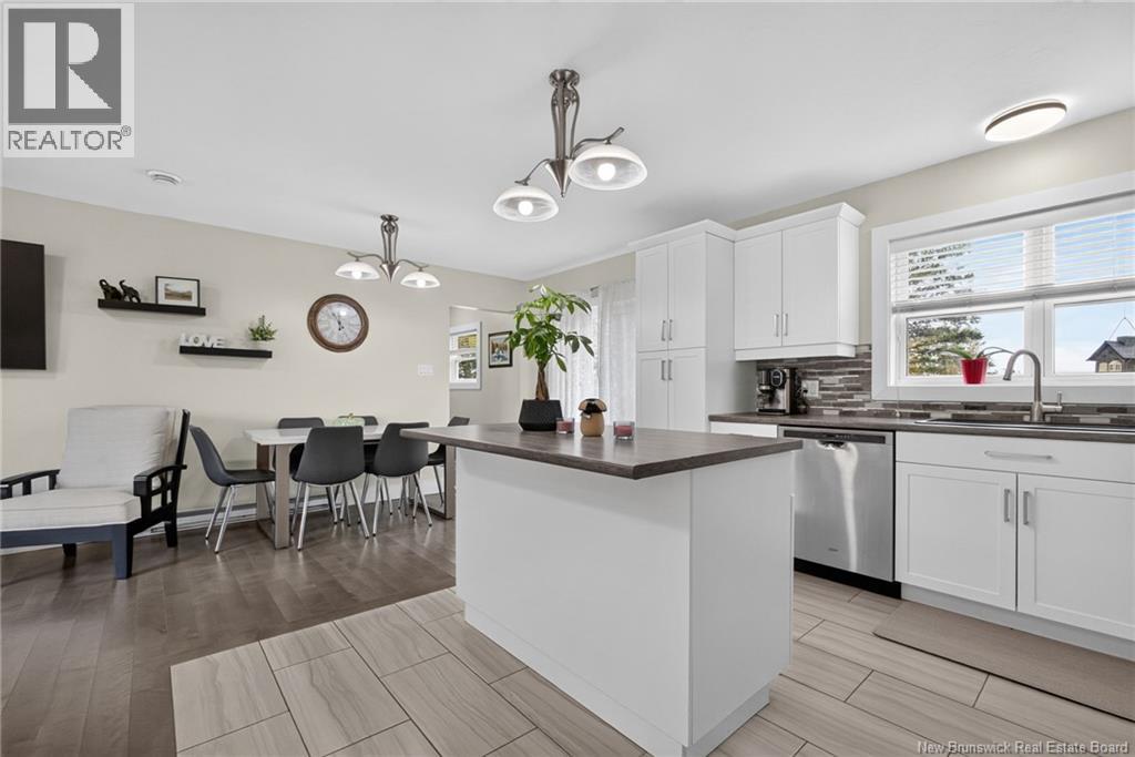 1042 Elmwood Drive - Image 19