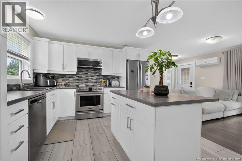 1042 Elmwood Drive - Image 23