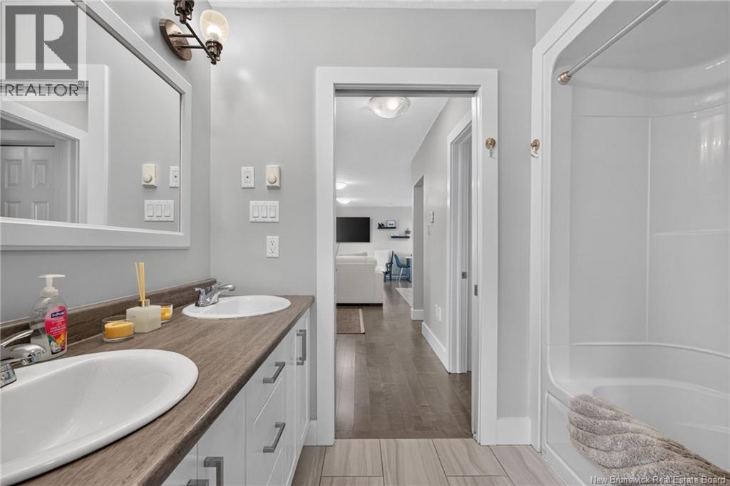 1042 Elmwood Drive - Image 34