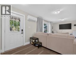 1042 Elmwood Drive, photo 18