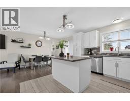 1042 Elmwood Drive, photo 19