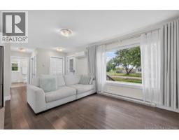 1042 Elmwood Drive, photo 21