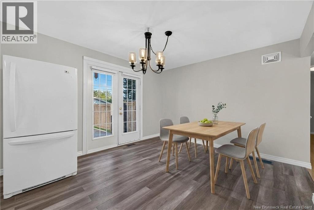 22 Pembroke Crescent - 18