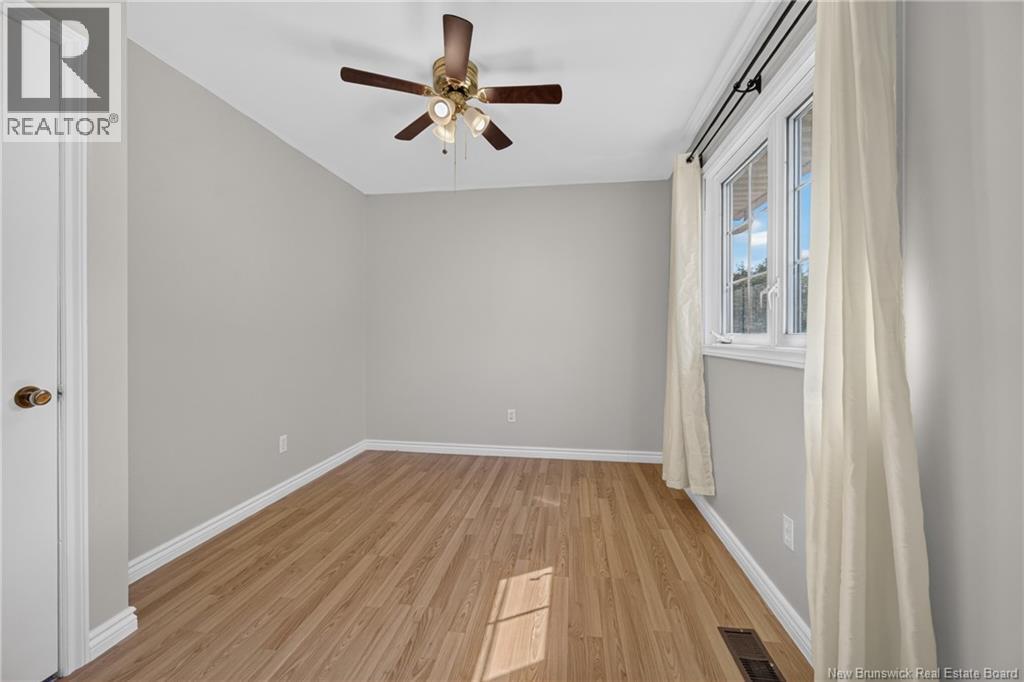 22 Pembroke Crescent - Image 36