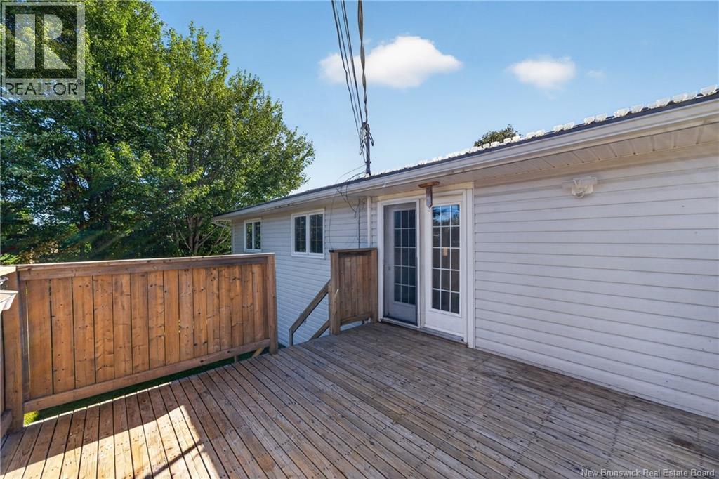 22 Pembroke Crescent, Riverview, New Brunswick, E1B3Z8, Riverview, New Brunswick — photo 5 of 5