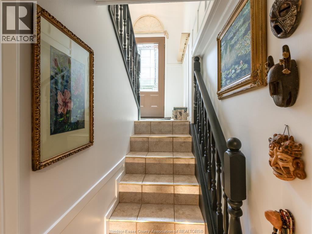 576 RICHMOND STREET - Image 35