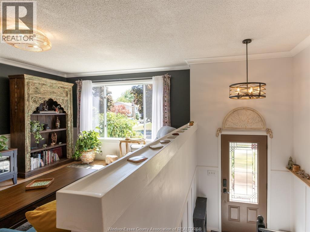 576 RICHMOND STREET - Image 4