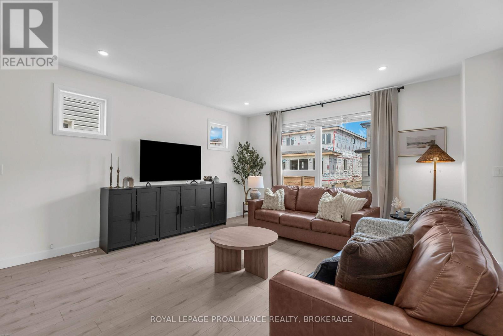 24 WALDEN POND DRIVE - 17