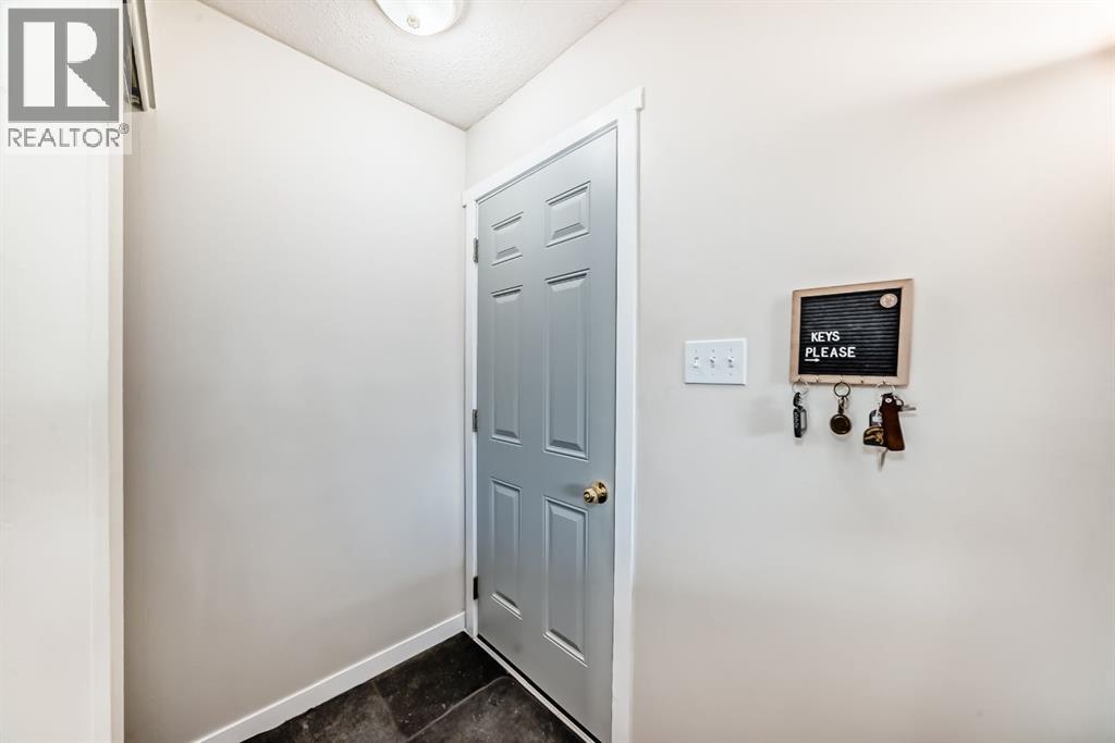 3221 32A Avenue SE - 31