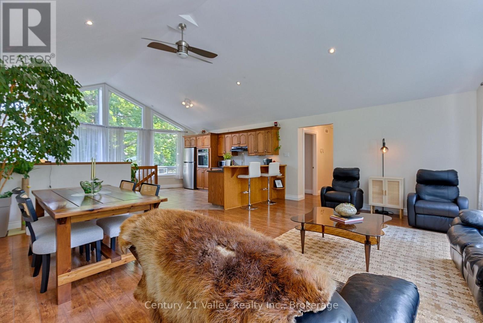 1514 WHITTON ROAD - 15
