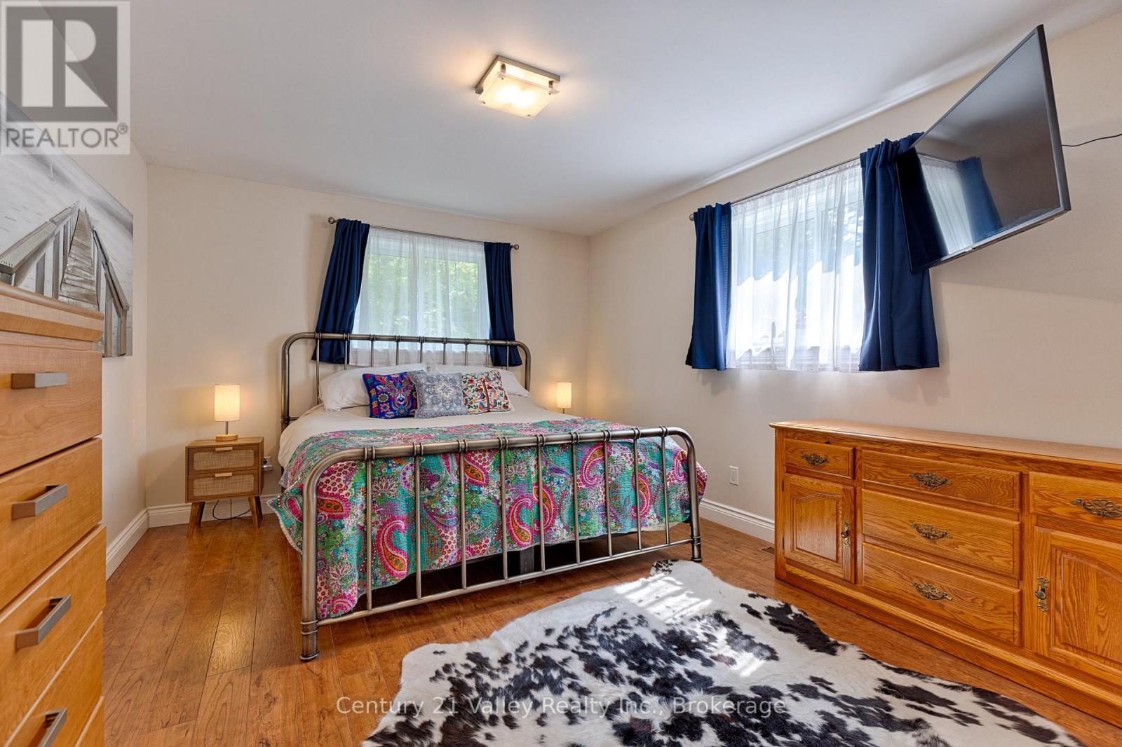 1514 WHITTON ROAD - 23