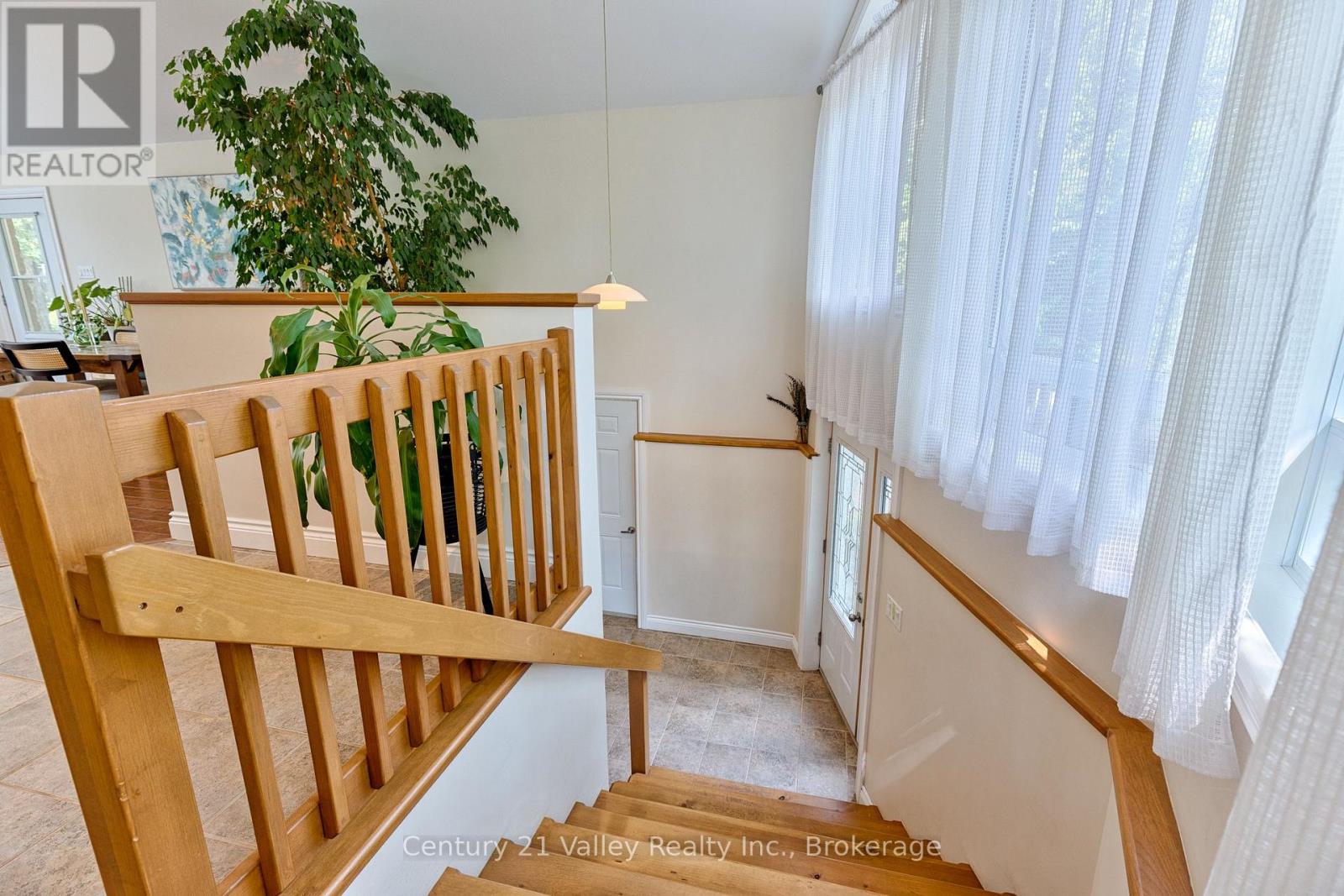 1514 WHITTON ROAD - 6