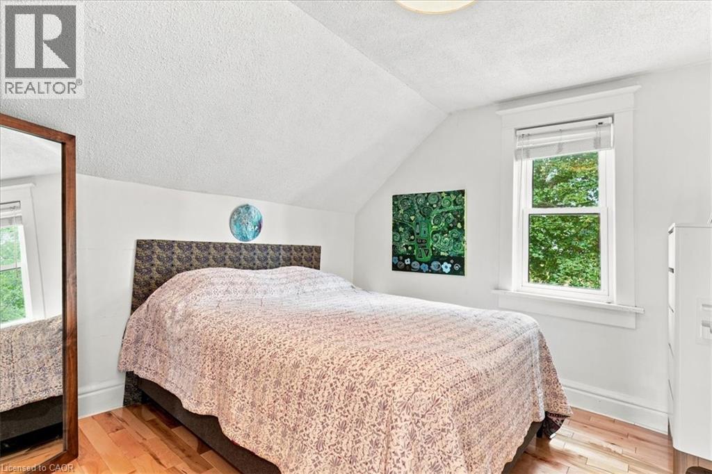 40 GUELPH Street - Image 21