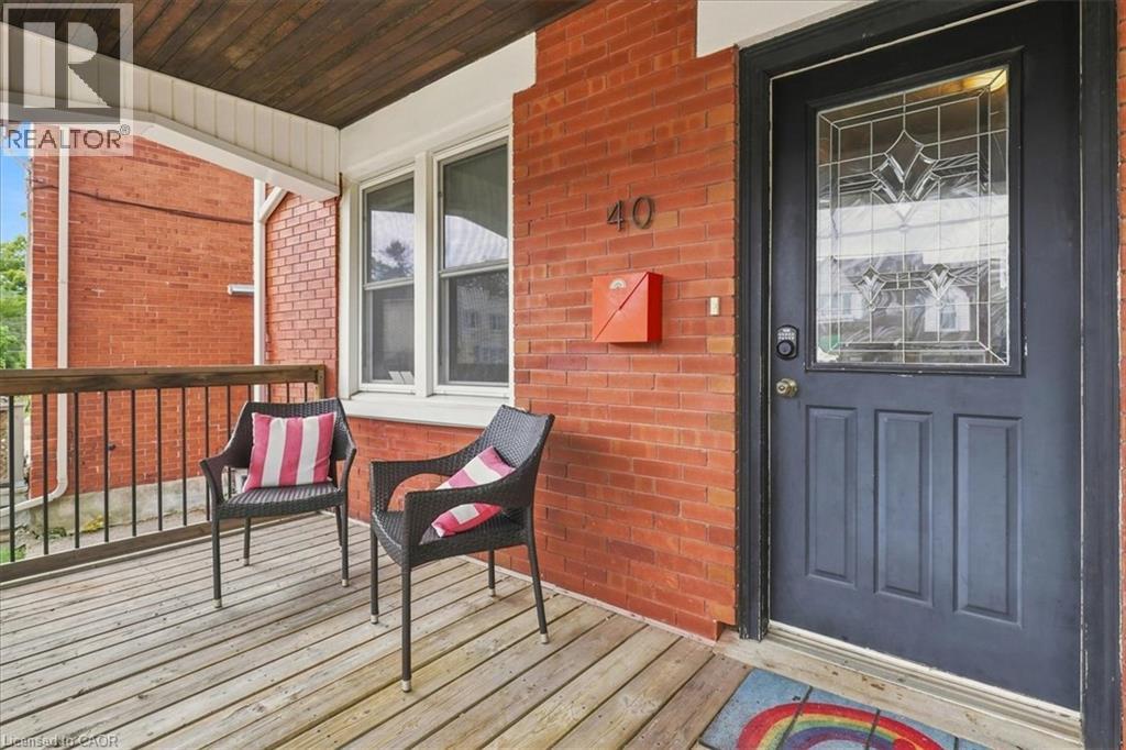 40 GUELPH Street — photo 3