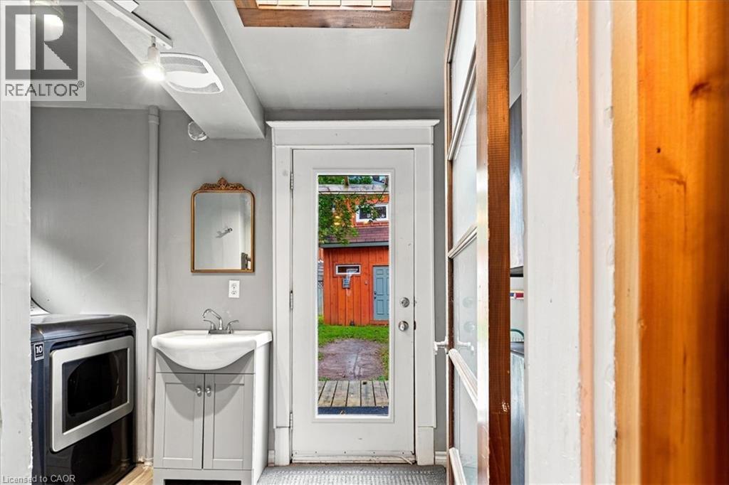 40 GUELPH Street - Image 15