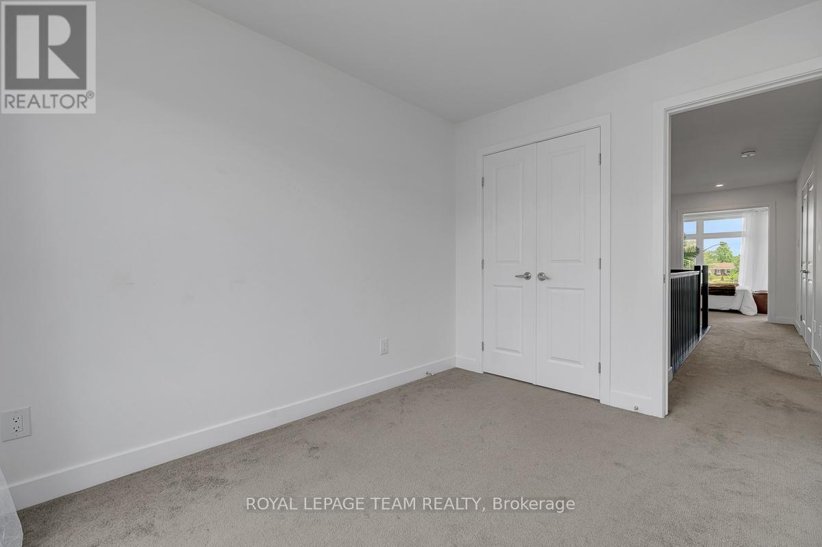 822 CHIPPING CIRCLE - Image 32