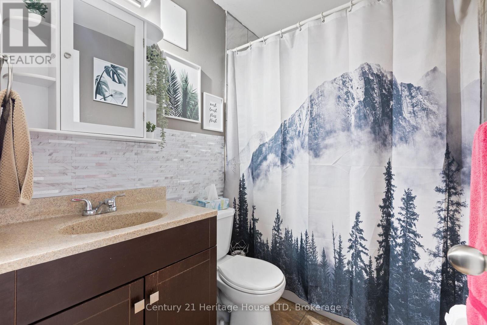 #109 242 OAKDALE AVENUE - Image 11