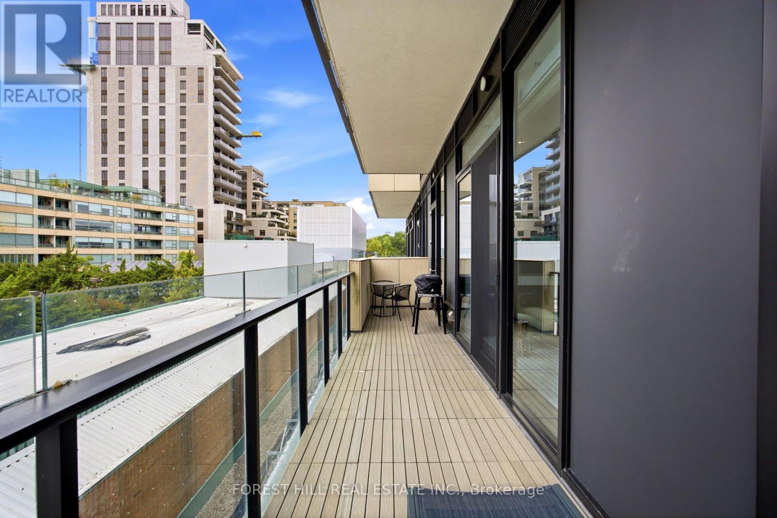 #4C 36 HAZELTON AVENUE - 20