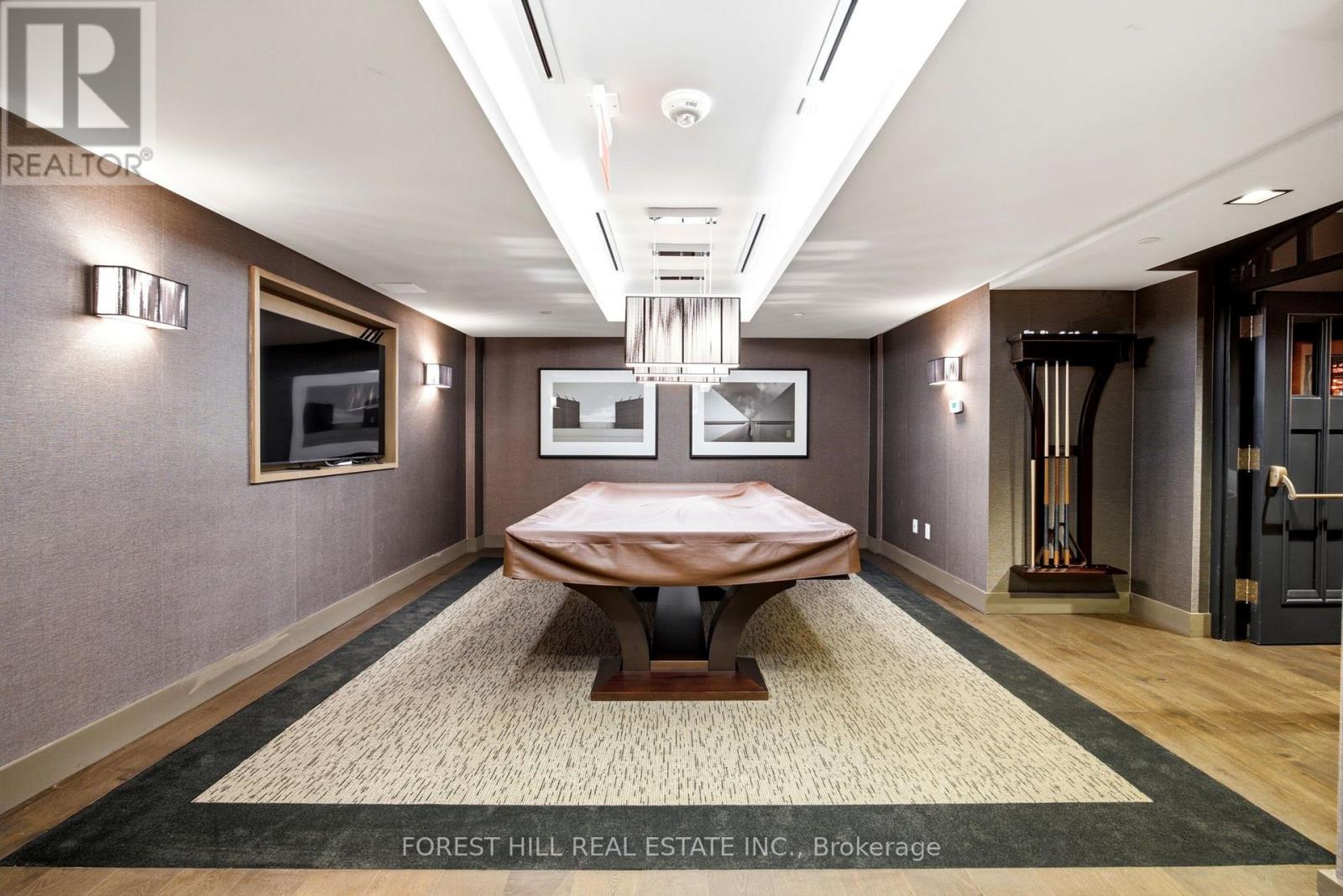 #4C 36 HAZELTON AVENUE - 49
