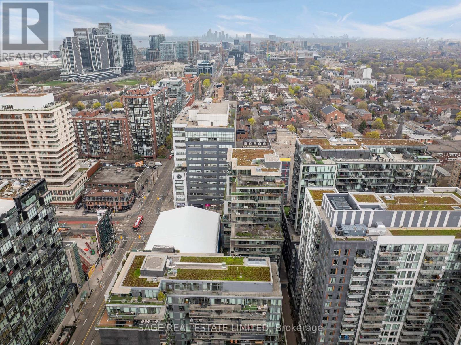 #914 95 BATHURST STREET - 13