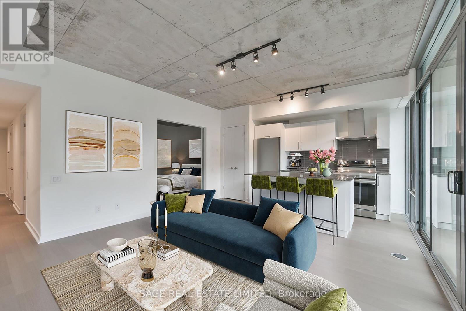 #914 95 BATHURST STREET - 8