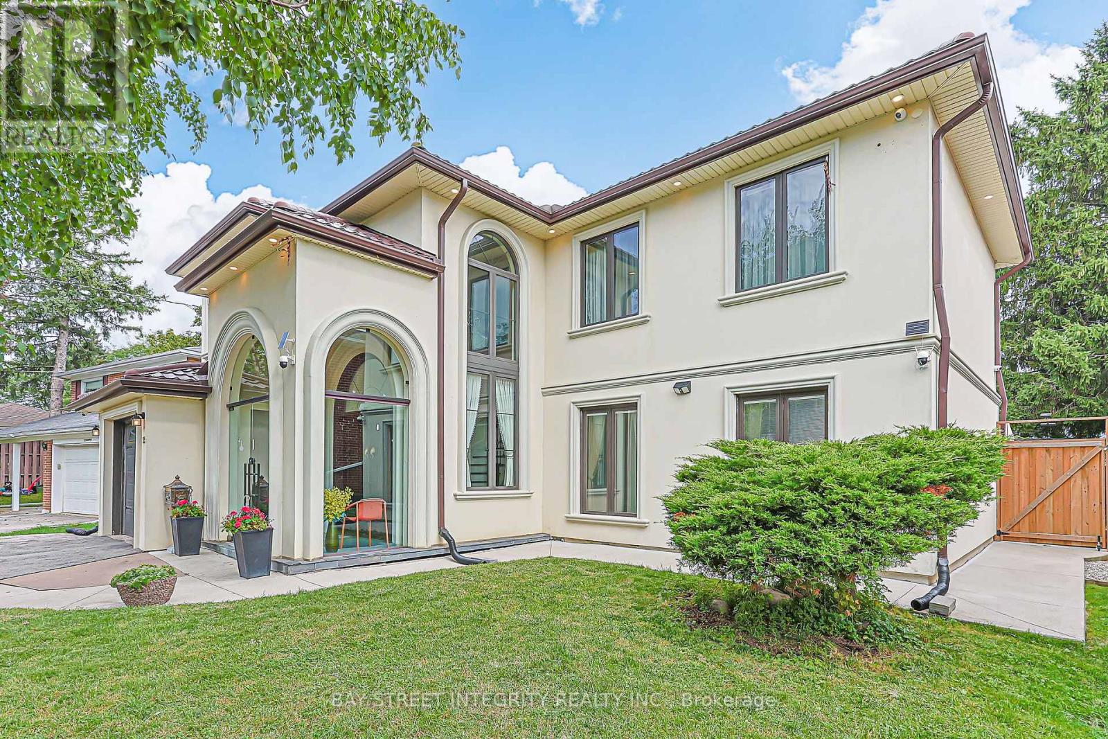 33 DEERFORD ROAD - 2