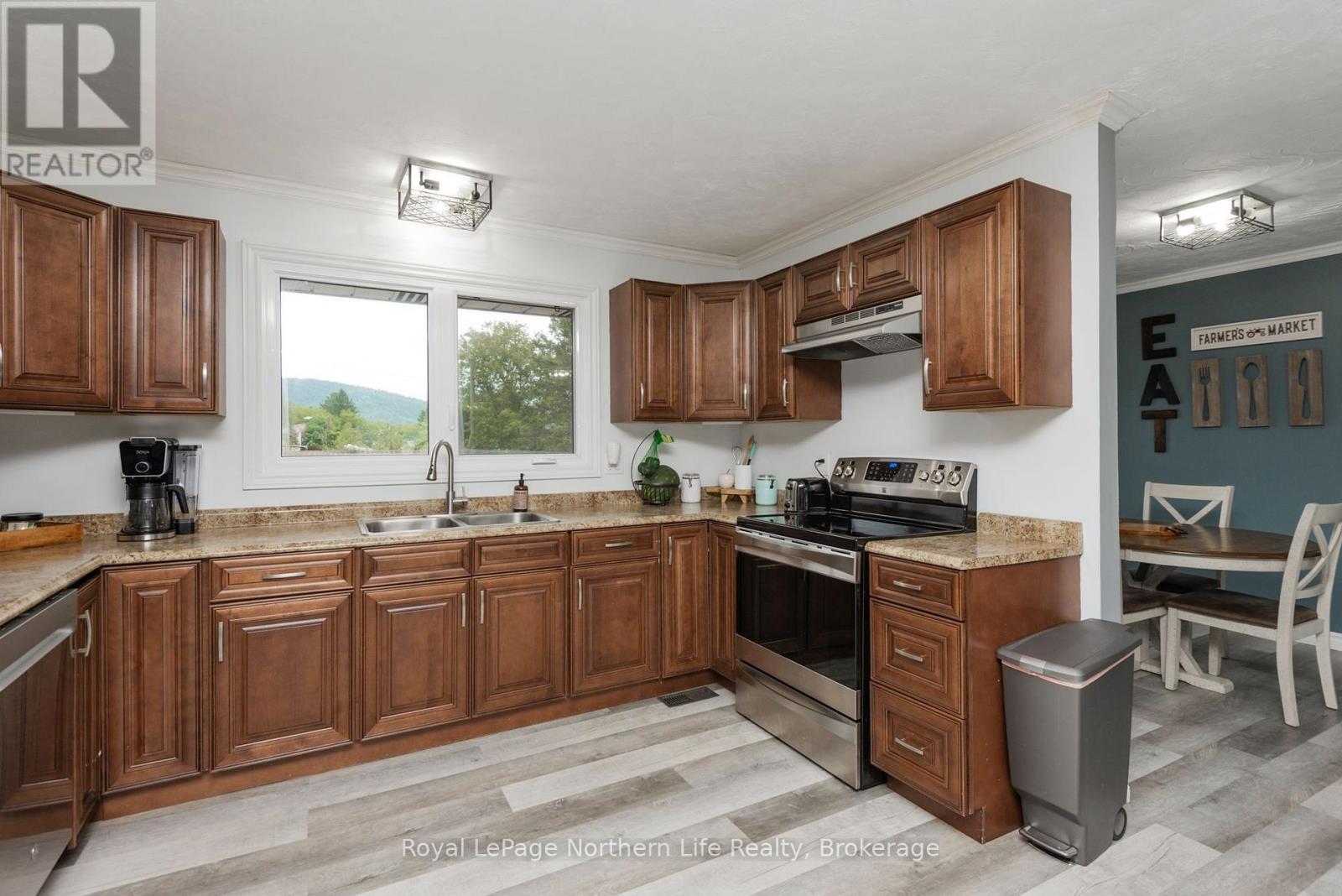 271 EIGHTH STREET - 17