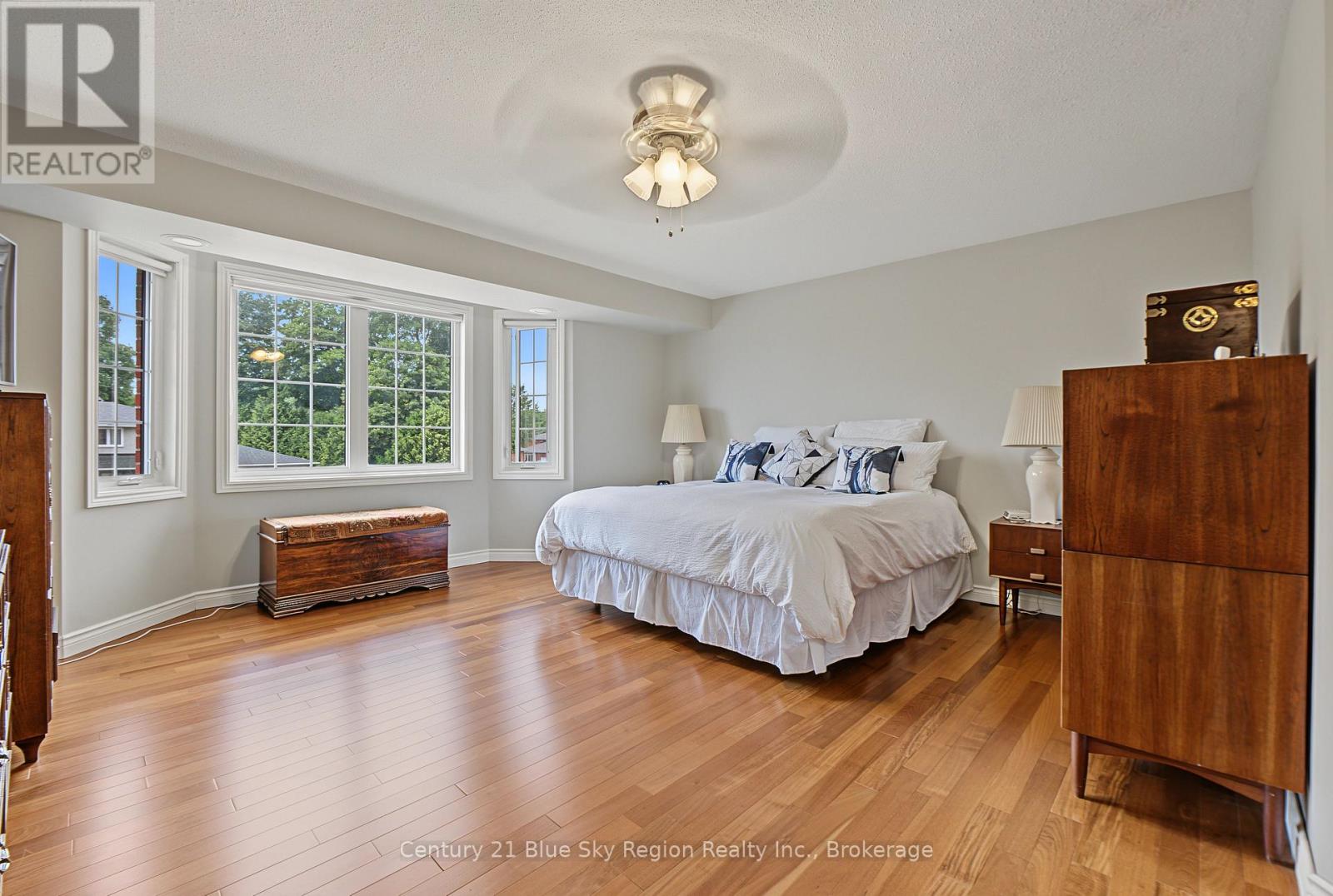 15 ROBINHOOD COURT - Image 21