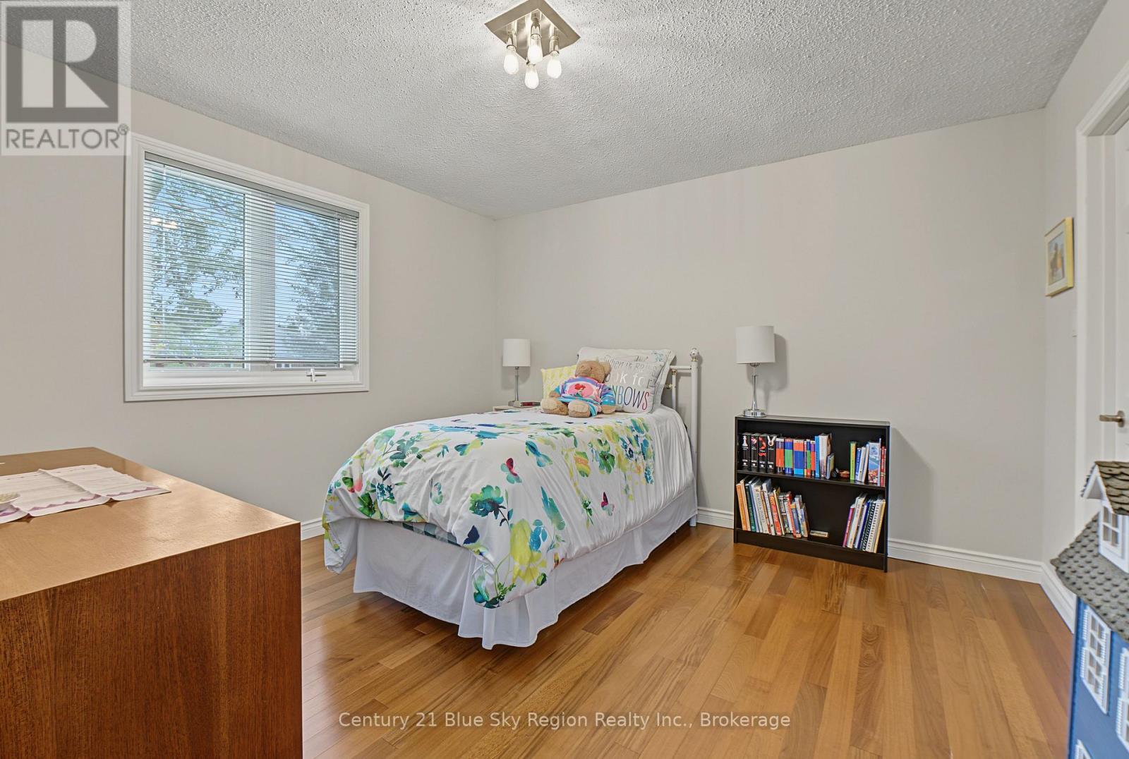 15 ROBINHOOD COURT - Image 28