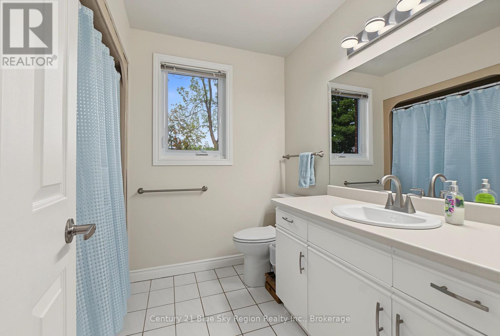 15 ROBINHOOD COURT - Image 32