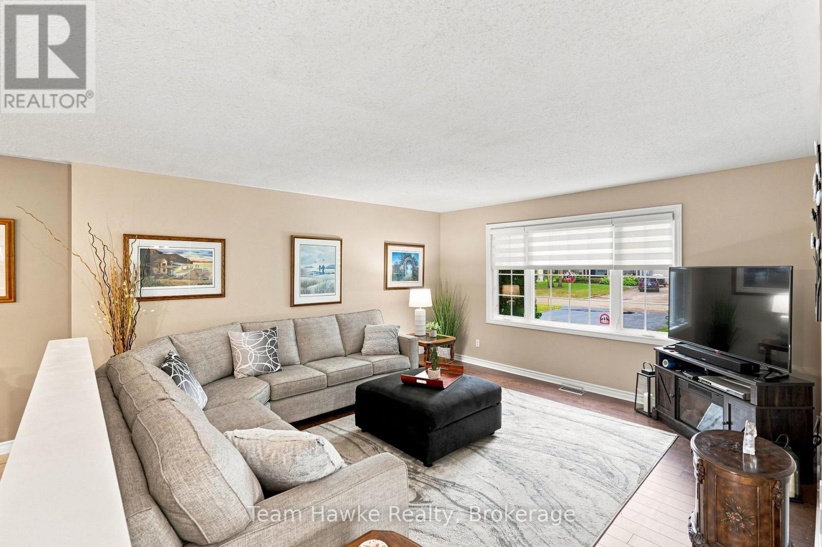 27 JOHNSTON STREET - Image 8