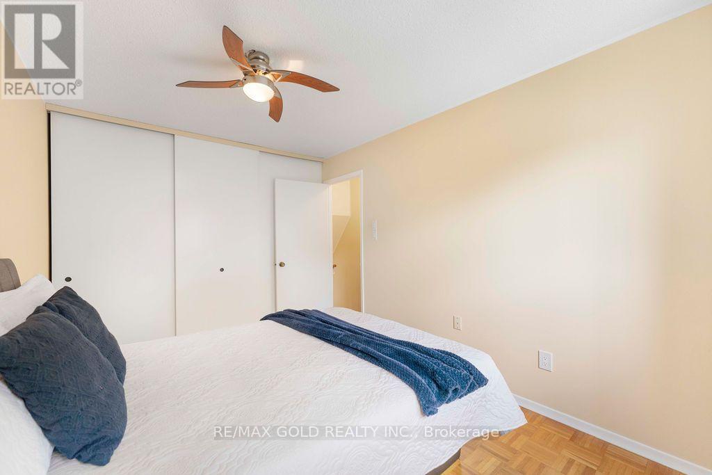 29 CARBERRY CRESCENT - 15