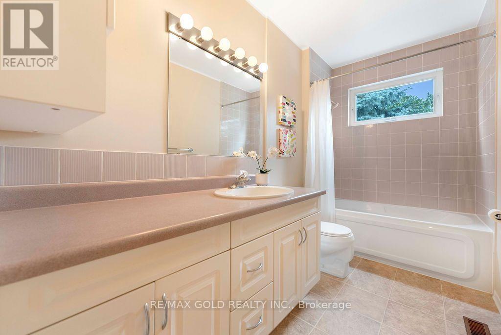29 CARBERRY CRESCENT - 17