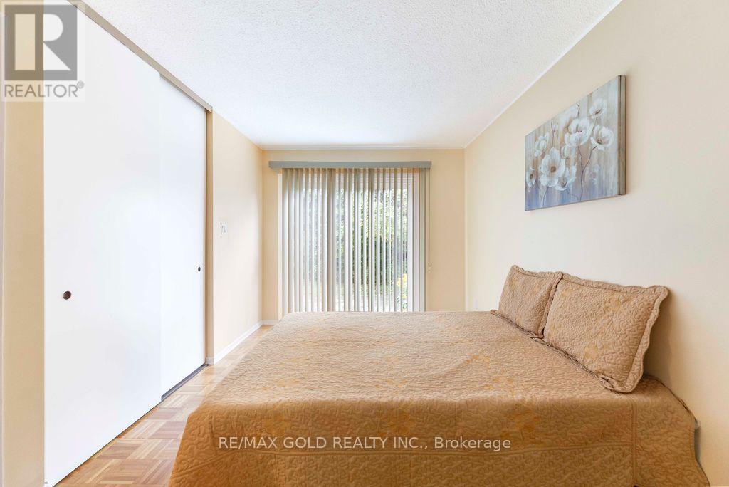 29 CARBERRY CRESCENT - 22