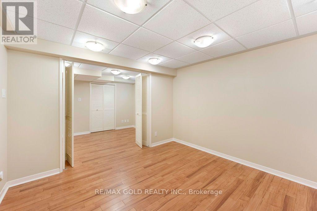 29 CARBERRY CRESCENT - 33