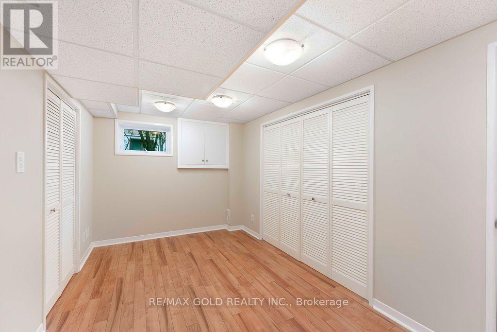 29 CARBERRY CRESCENT - 35