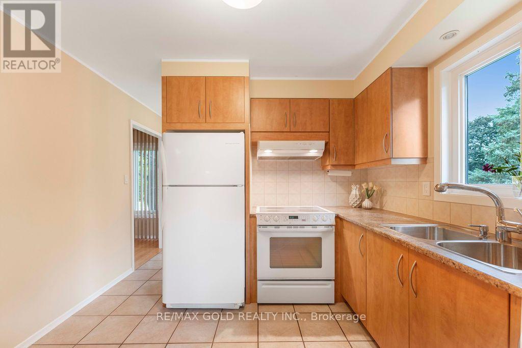 29 CARBERRY CRESCENT - 39