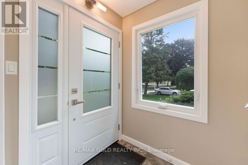 29 CARBERRY CRESCENT - 40