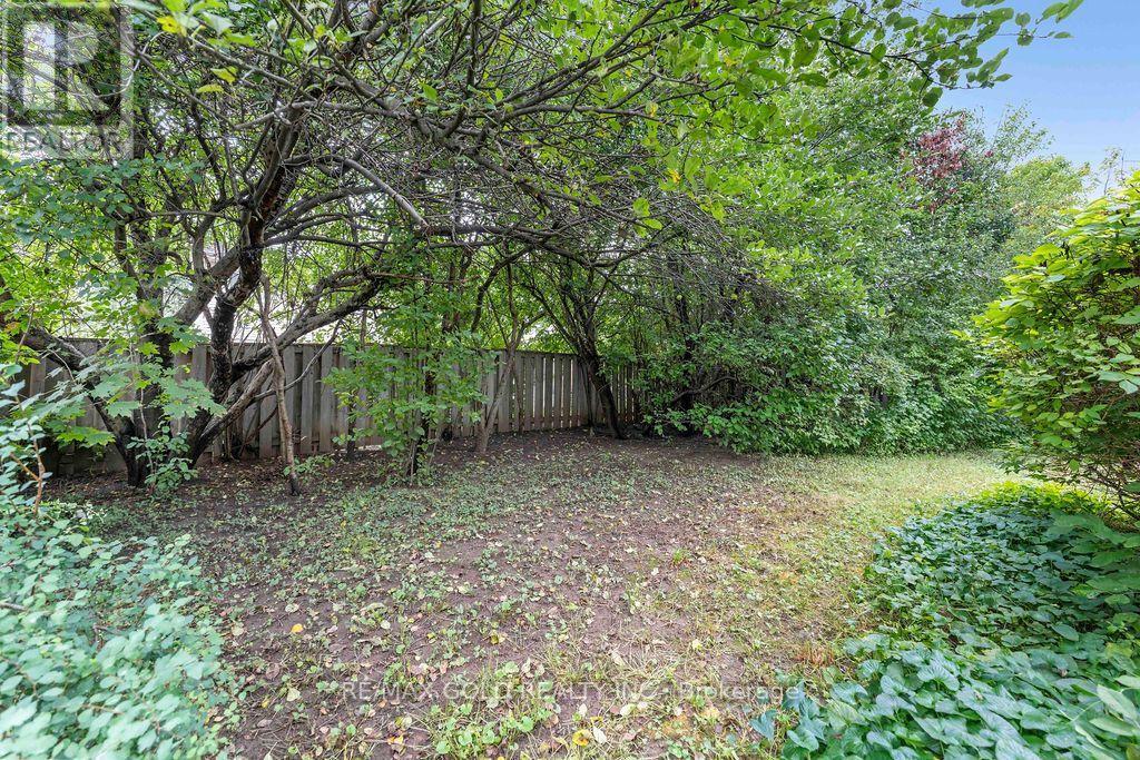 29 CARBERRY CRESCENT - 41