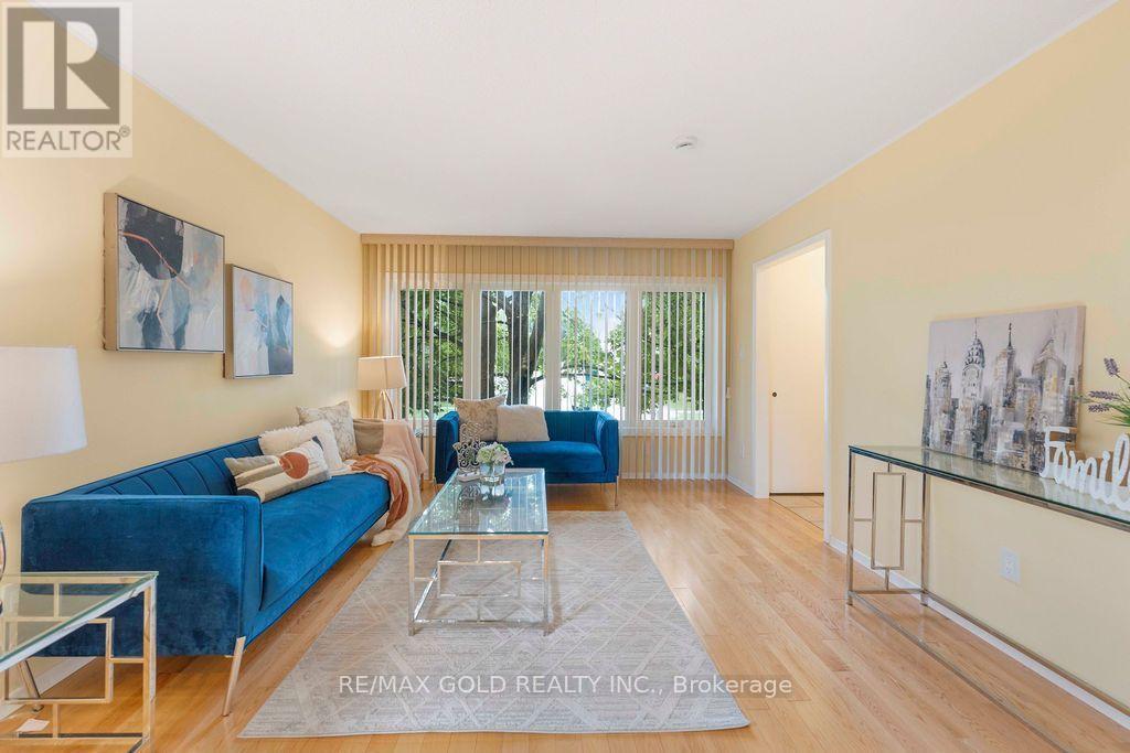 29 CARBERRY CRESCENT - 6
