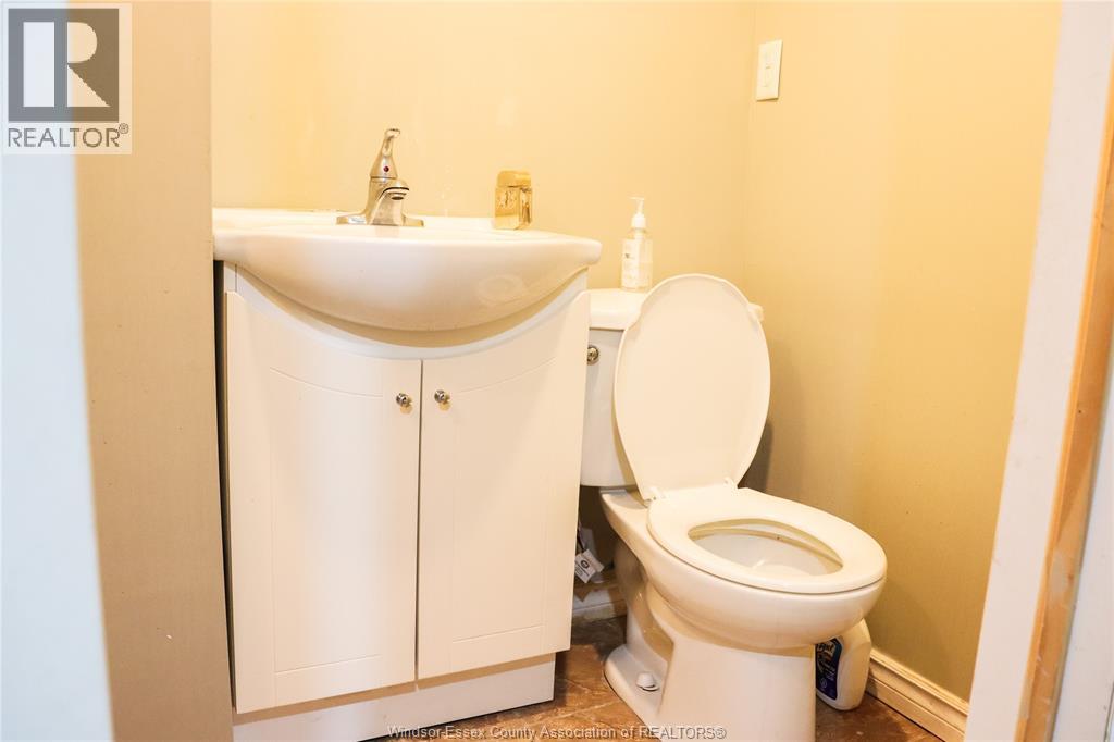 951 RIVERDALE - 19
