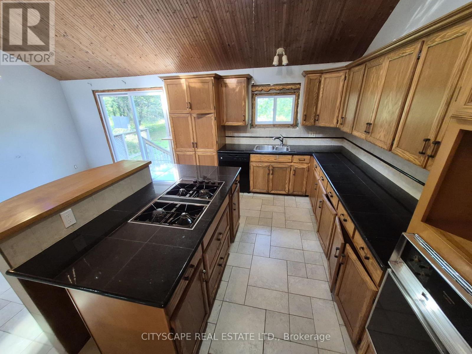 108 GORDON STREET S - Image 10