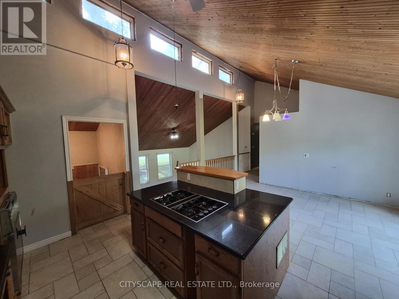 108 GORDON STREET S - Image 12