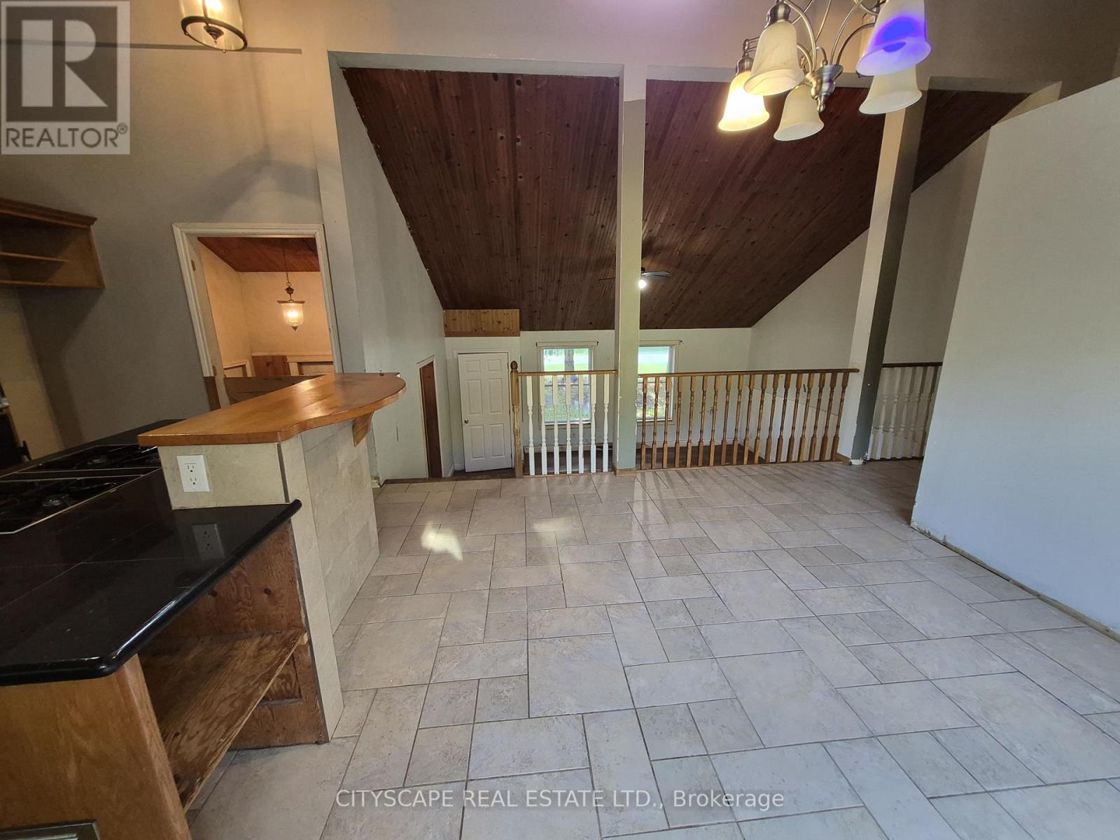 108 GORDON STREET S - Image 13
