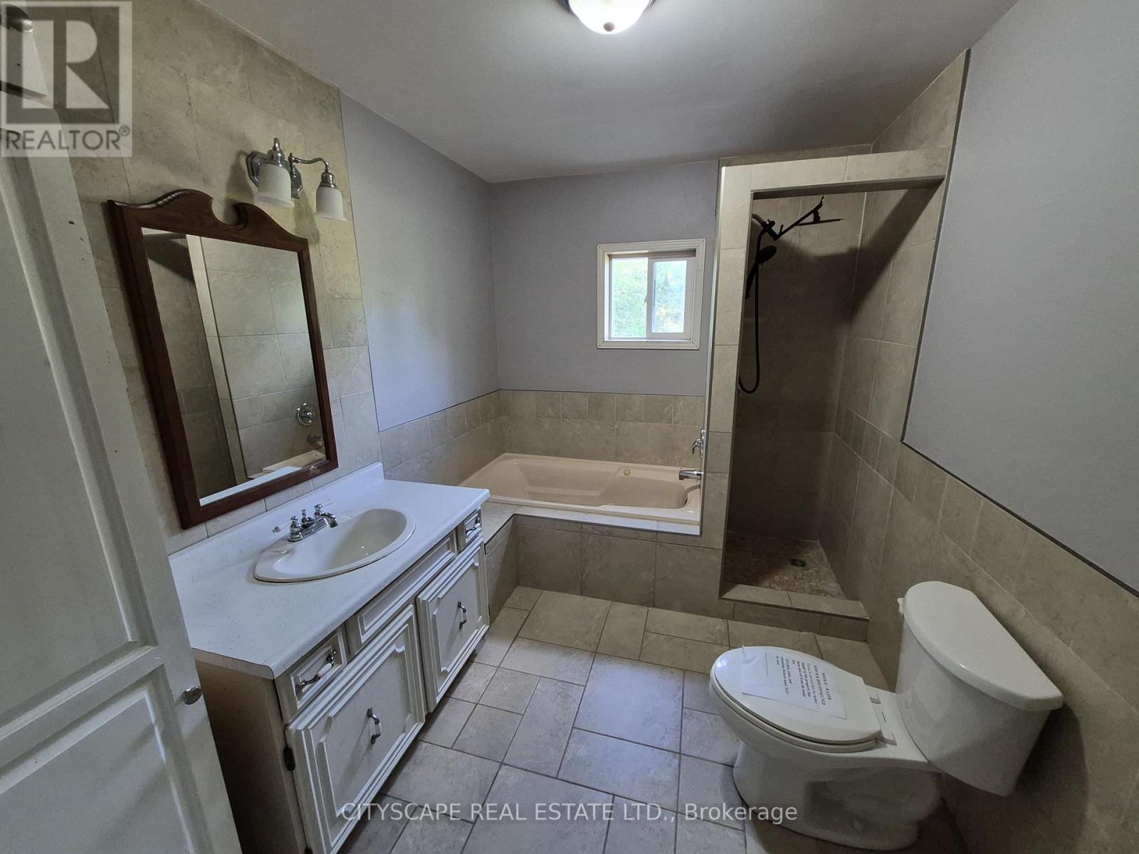 108 GORDON STREET S - Image 16