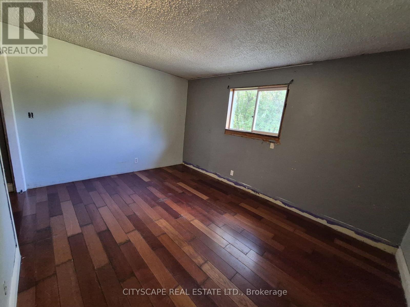 108 GORDON STREET S - Image 17