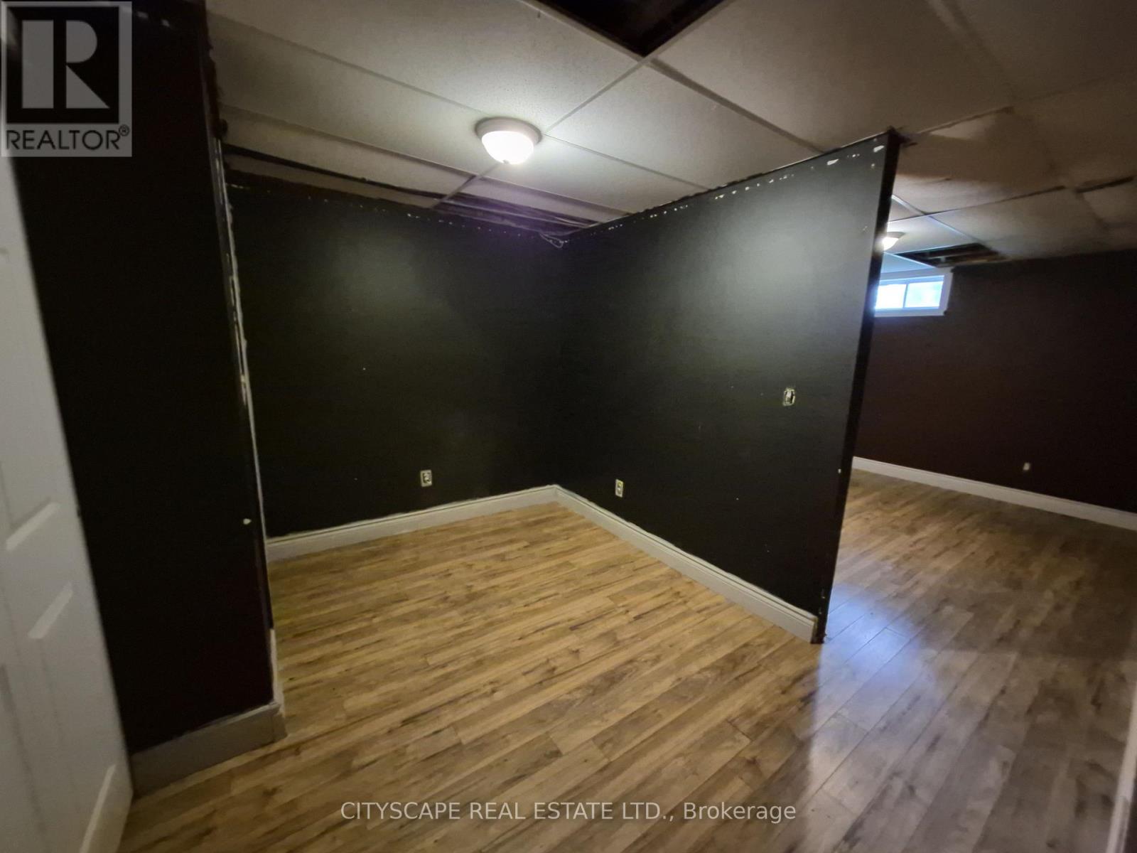 108 GORDON STREET S - Image 27