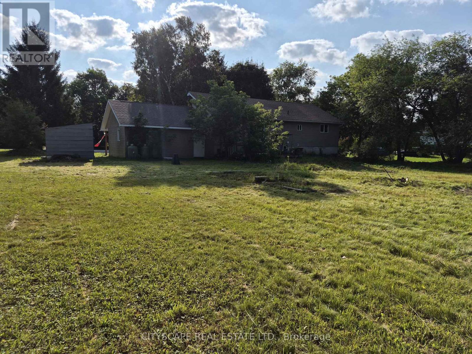 108 GORDON STREET S - Image 31