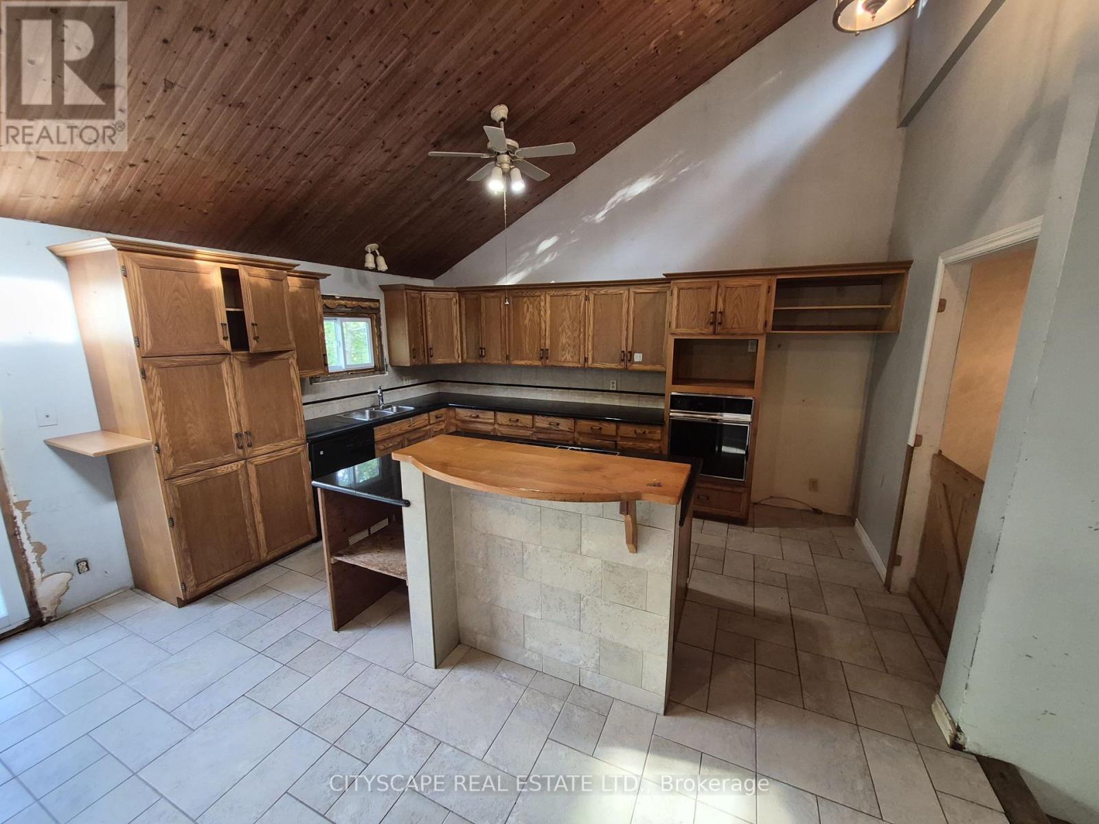 108 GORDON STREET S - Image 8